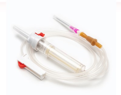 Cum afectează în mod direct detaliile de design ale unui set de transfuzie de sânge calitatea transfuziei?